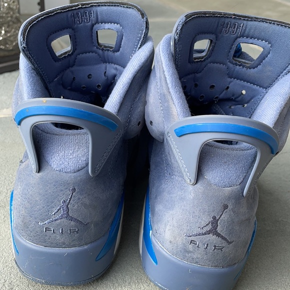 Blue suede Nike Air Jordan’s- 2018 - Picture 3 of 12
